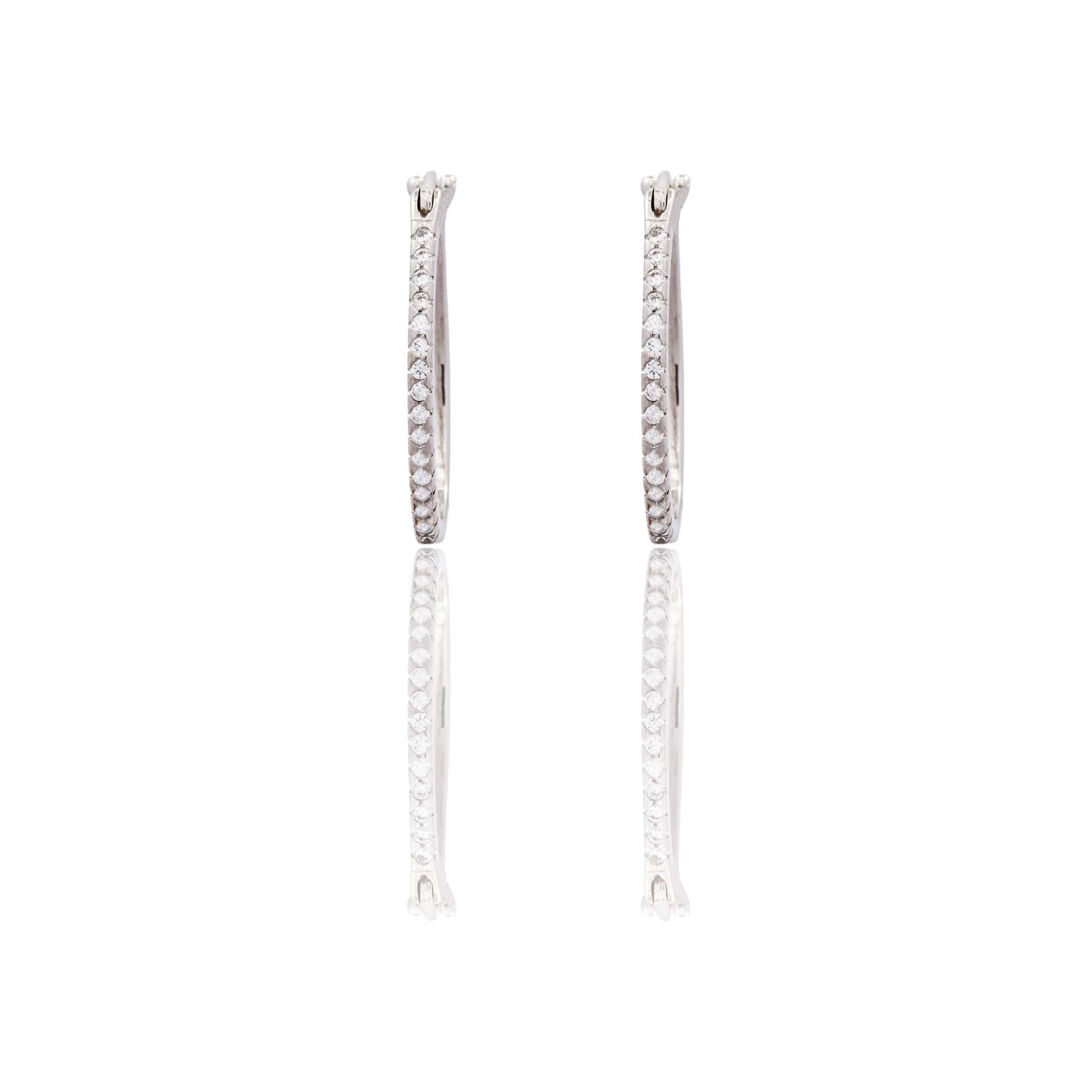 Orecchini Oro Bianco Oro 18 carati cerchio pavè Zirconi Bianchi cm. 1,5 spessore mm. 1