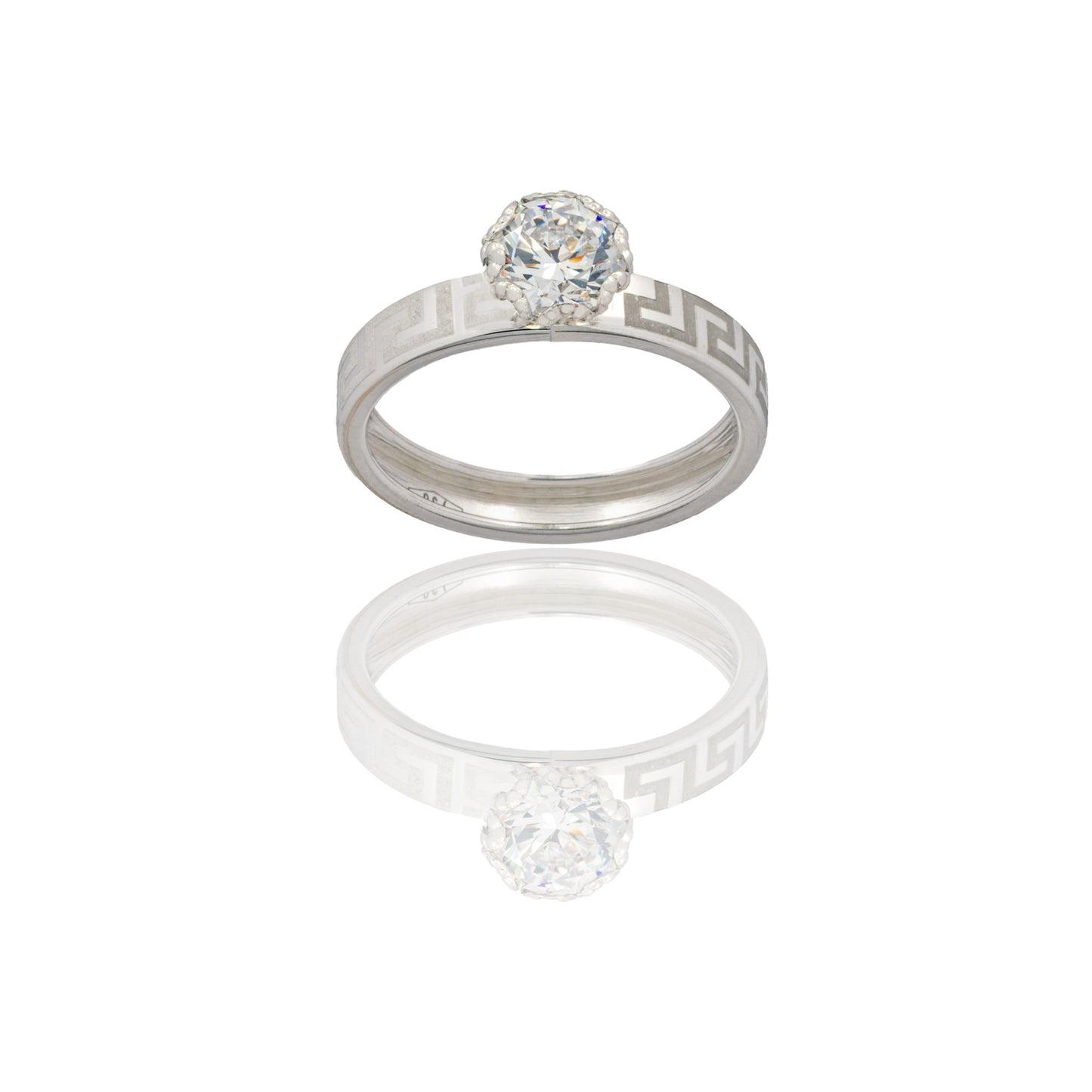 Anello Oro Bianco Oro 18 carati Solitario Zircone Bianco spessore gambo 3,4 mm , spessore pietra 6,11