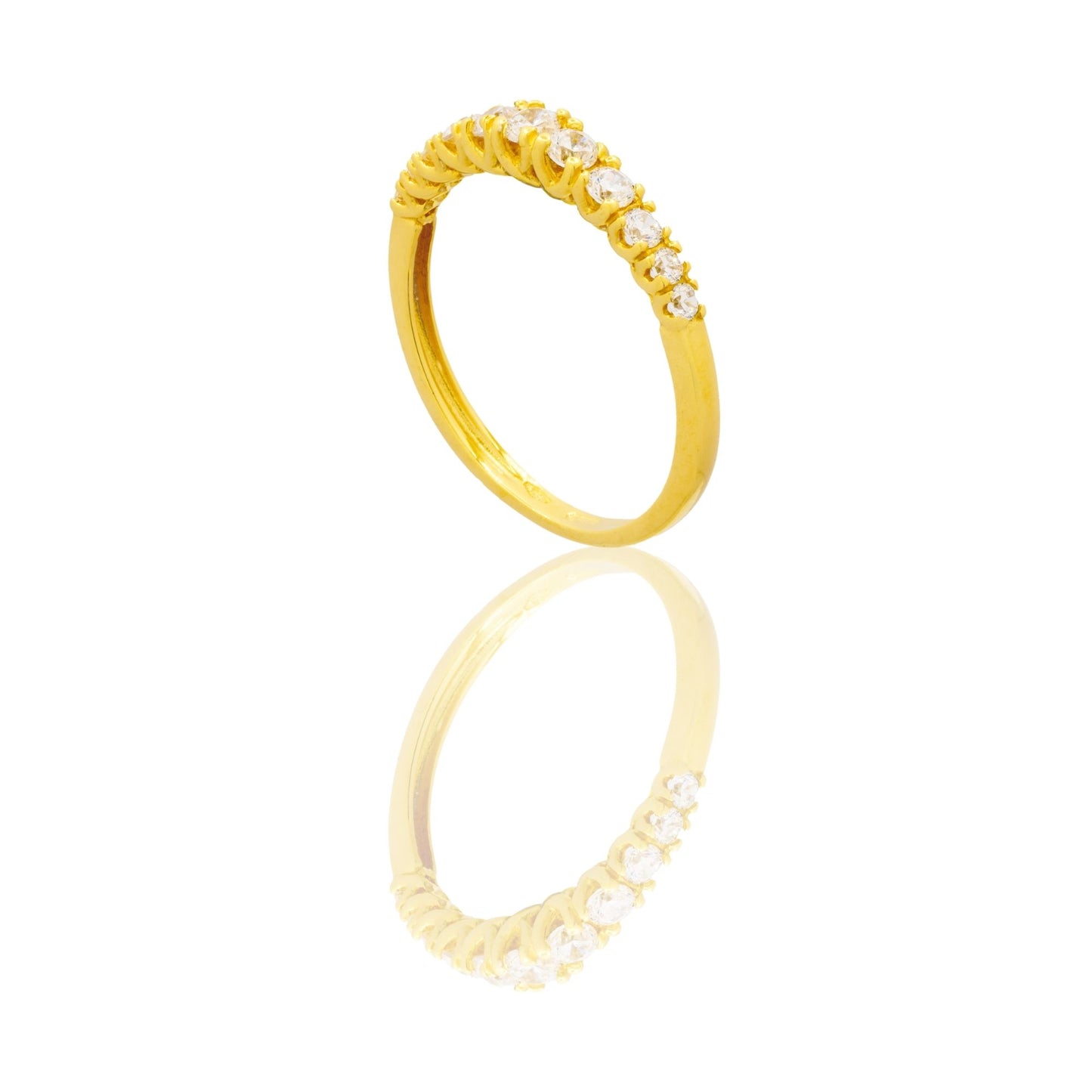 Anello Oro Giallo Oro 18 carati Mezza Veretta Appuntita Zirconi Bianchi spessore gambo 1,8 mm , spessore pietre scalari 3,3-3-2-1,7