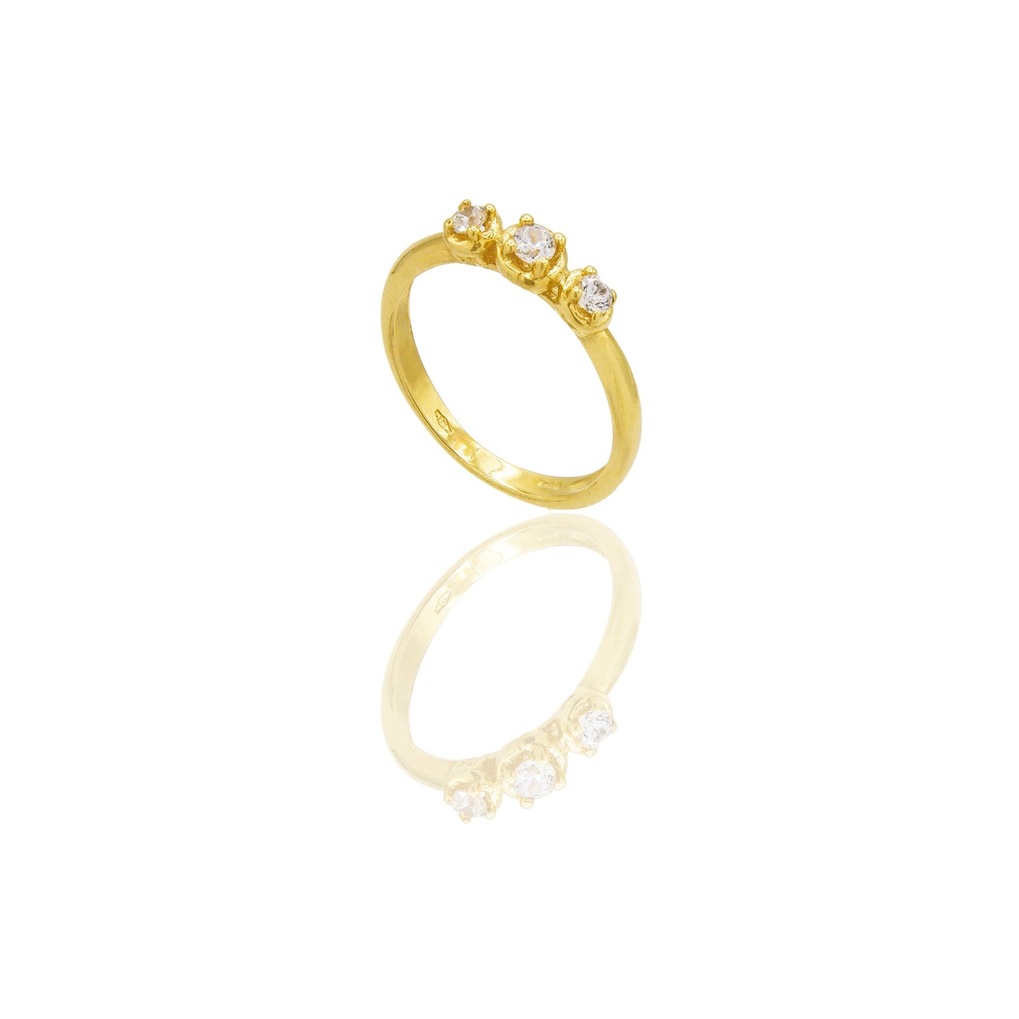 Anello Oro Giallo Oro 18 carati Trilogy 4 griffe con contorno Zirconi Bianchi spessore gambo 2,2 mm , spessore pietra 5
