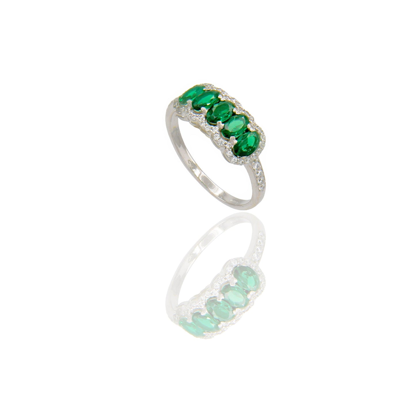 Anello Oro Bianco Oro 18 carati 5 Pietre ovali contorno pavè Zirconi Verdi, Zirconi Bianchi Spessore mm. 7,0