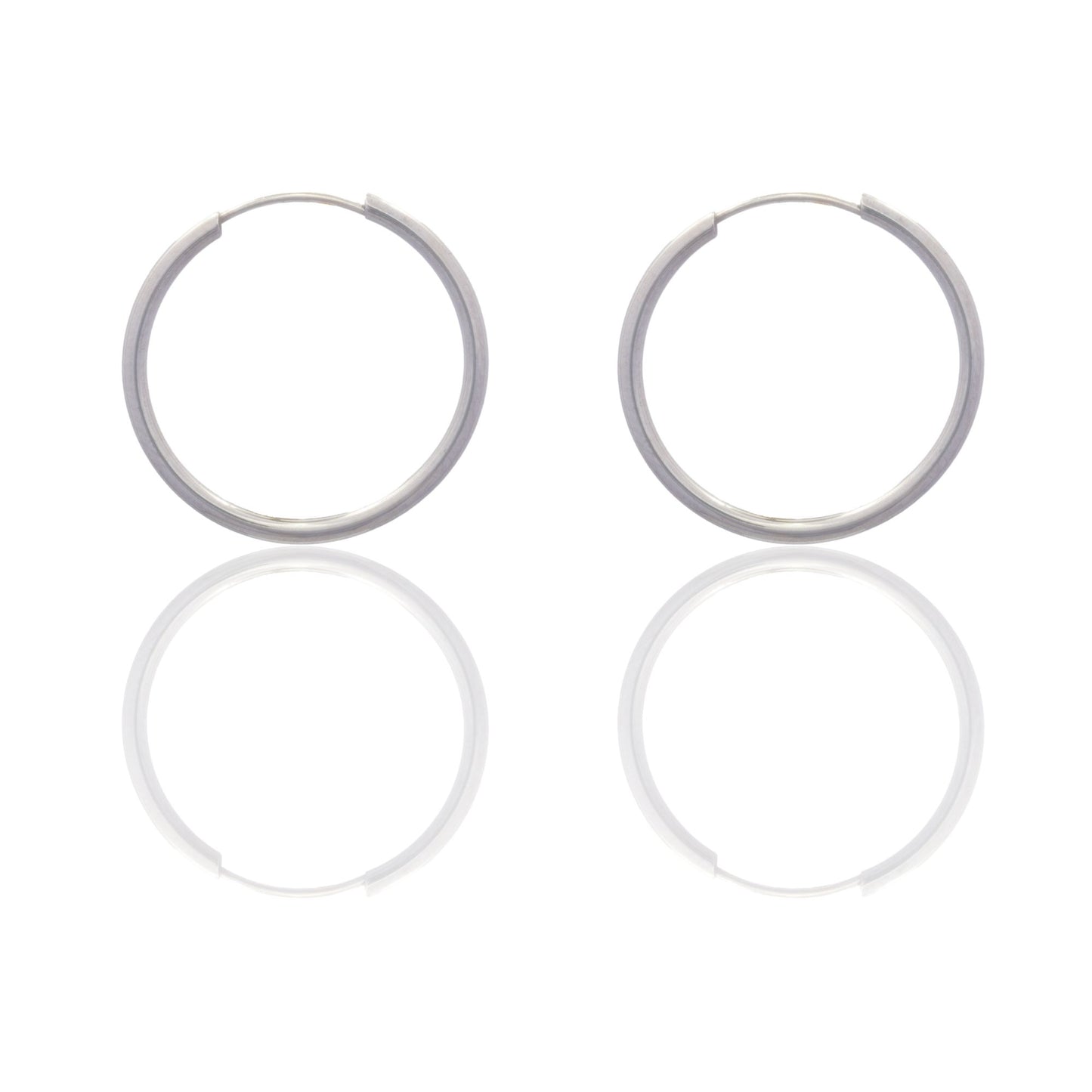 Orecchini Oro Bianco Oro 18 carati Cerchio Chiusura A Scomparsa Solo Oro Spessore mm 1,5 diametro interno cm.2