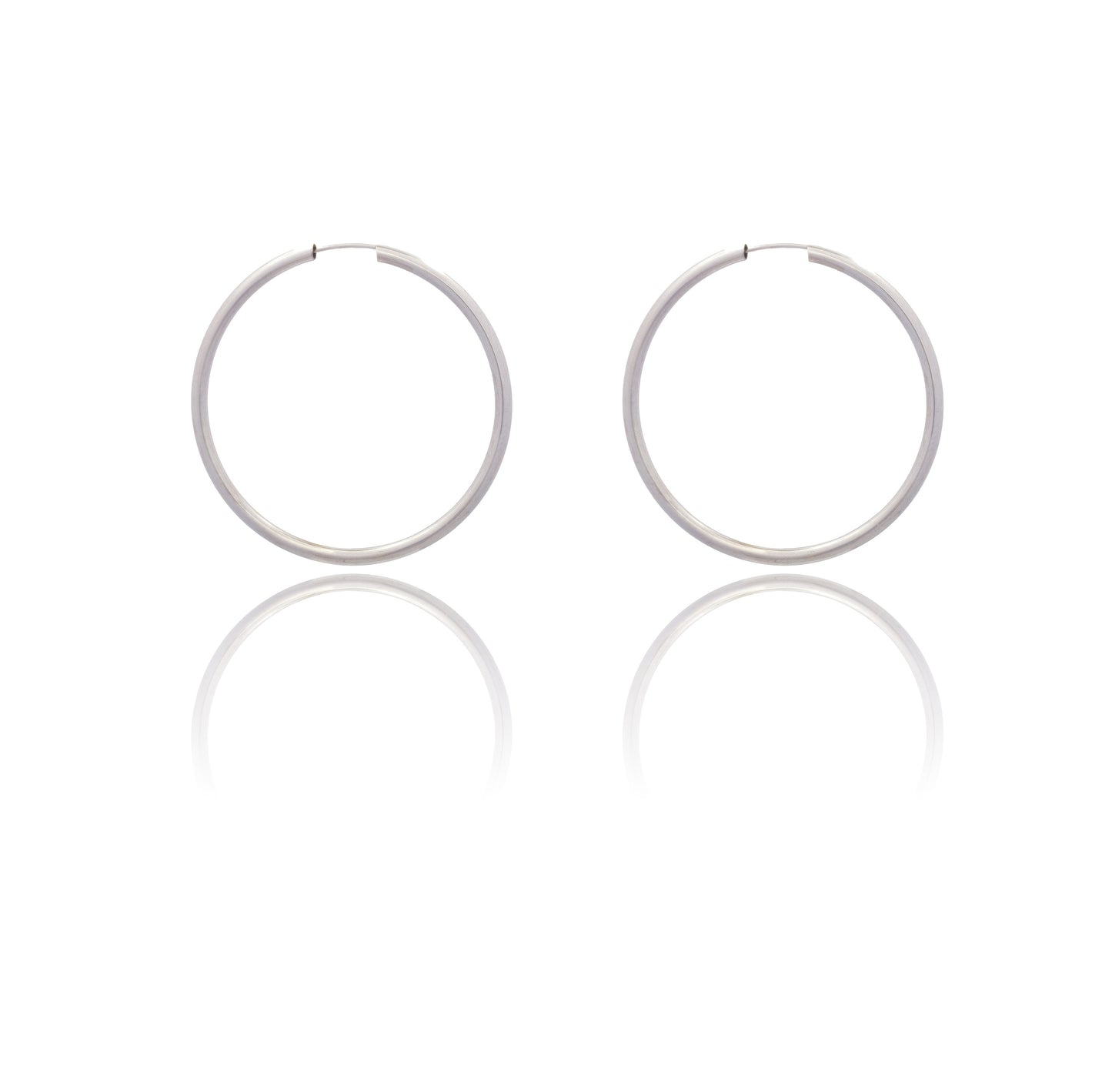 Orecchini Oro Bianco Oro 18 carati  Cerchio Chiusura A Scomparsa  Solo Oro Spessore mm 2 diametro interno cm.4