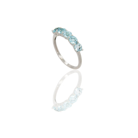Anello Oro Bianco Oro 18 carati Trilogy 4 griffe Zirconi Bianchi spessore gambo 1,35 mm , spessore pietra 4