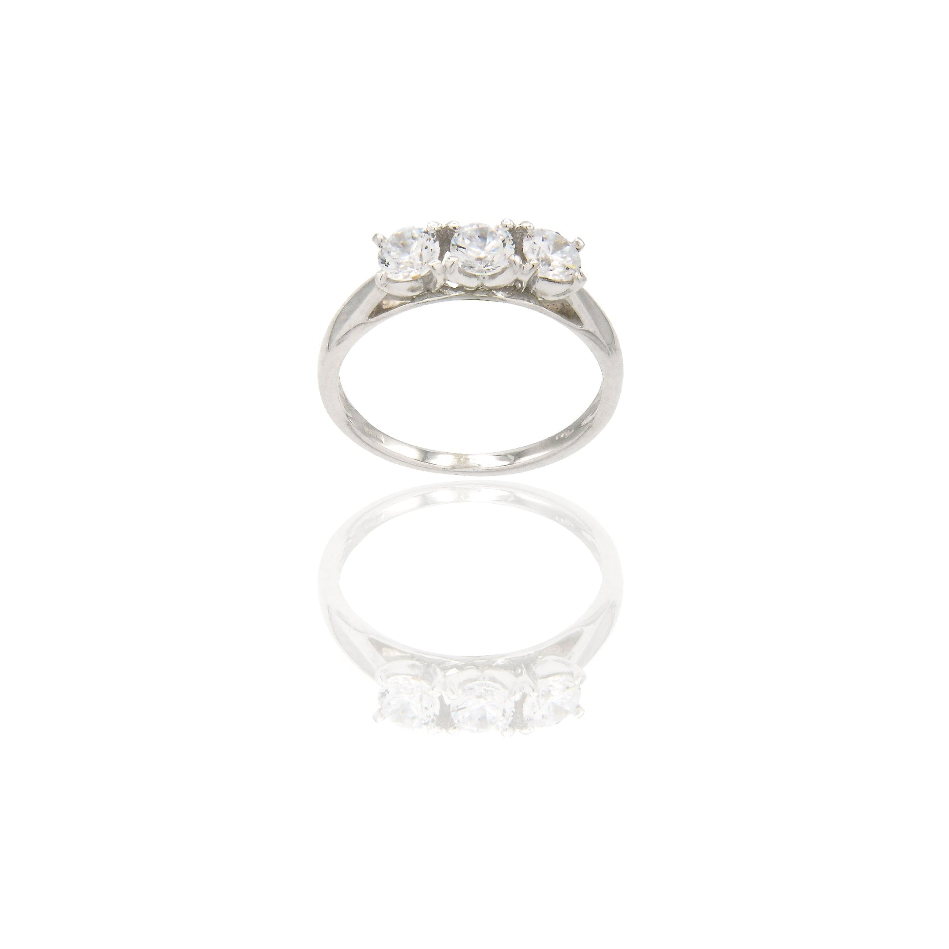 Anello Oro Bianco Oro 18 carati Trilogy 4 griffe Zirconi Bianchi spessore gambo 1,70 mm , spessore pietra 4