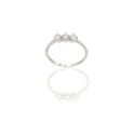 Anello Oro Bianco Oro 18 carati Trilogy 4 griffe Zirconi Bianchi spessore gambo 1,40 mm , spessore pietra 3,5